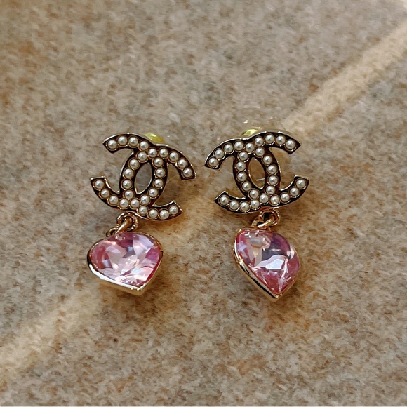CHANEL Pink Heart Earrings with Pearl Accents - Picture 2 of 6